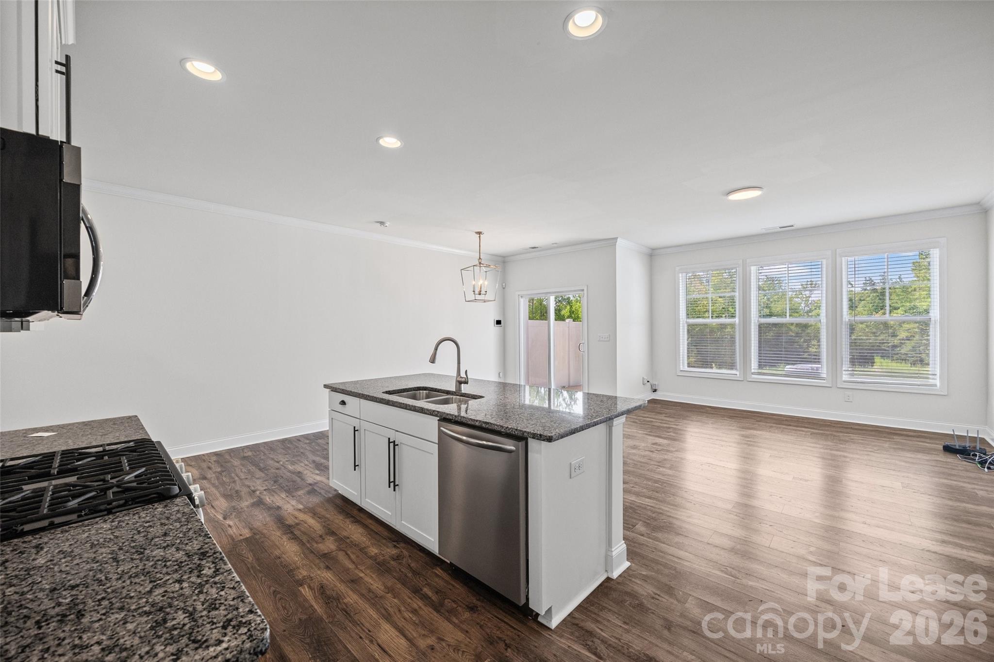 1093 Chicory Trace