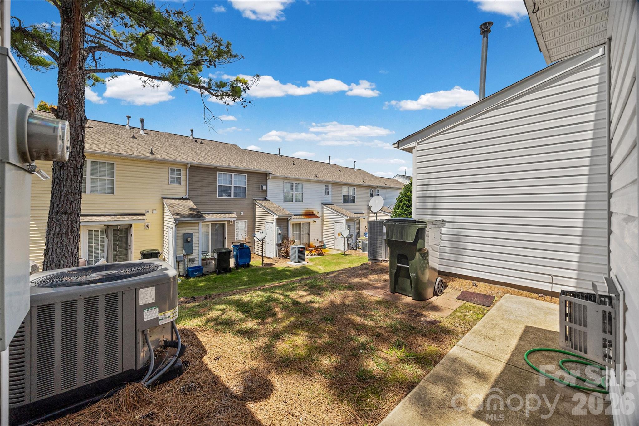 3240 Barons Court Road