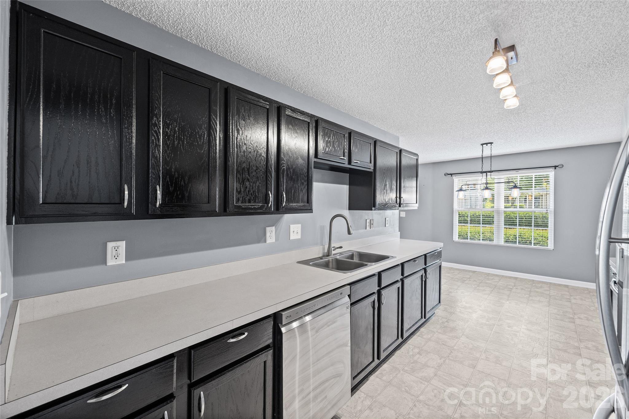 3240 Barons Court Road
