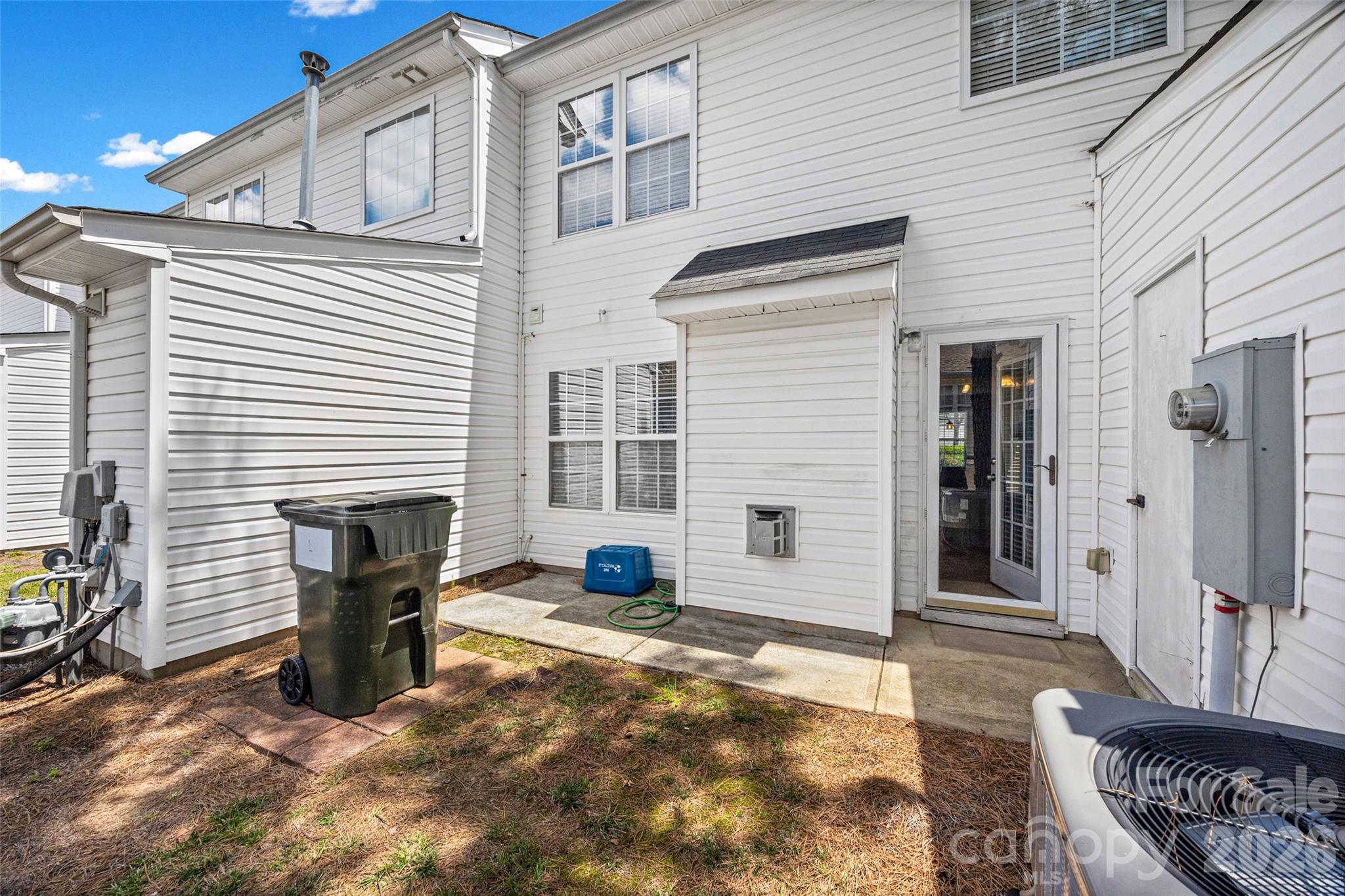 3240 Barons Court Road