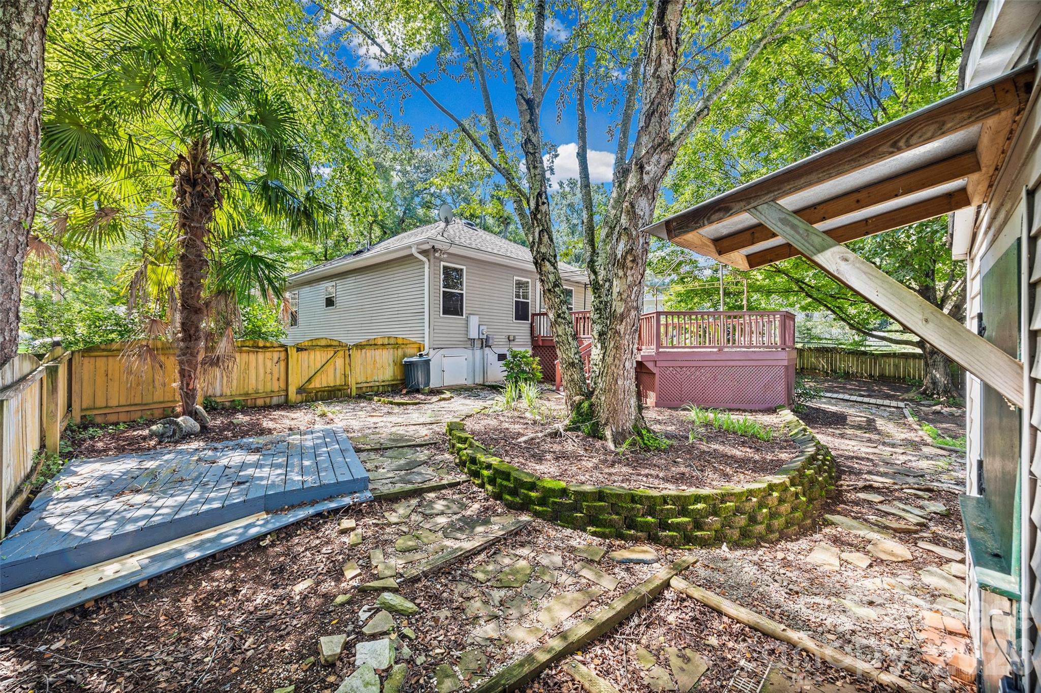 215 6th Street