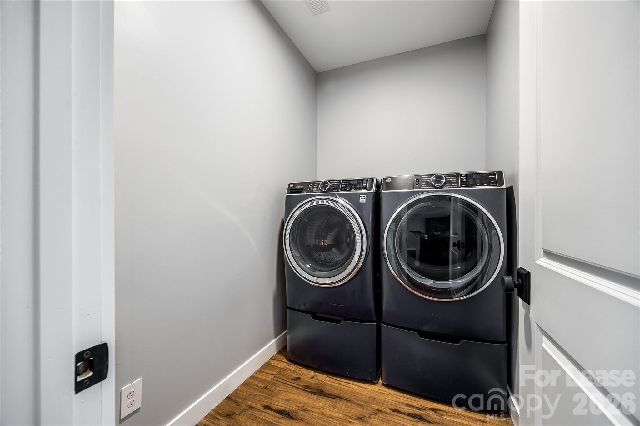 440 Battery Circle