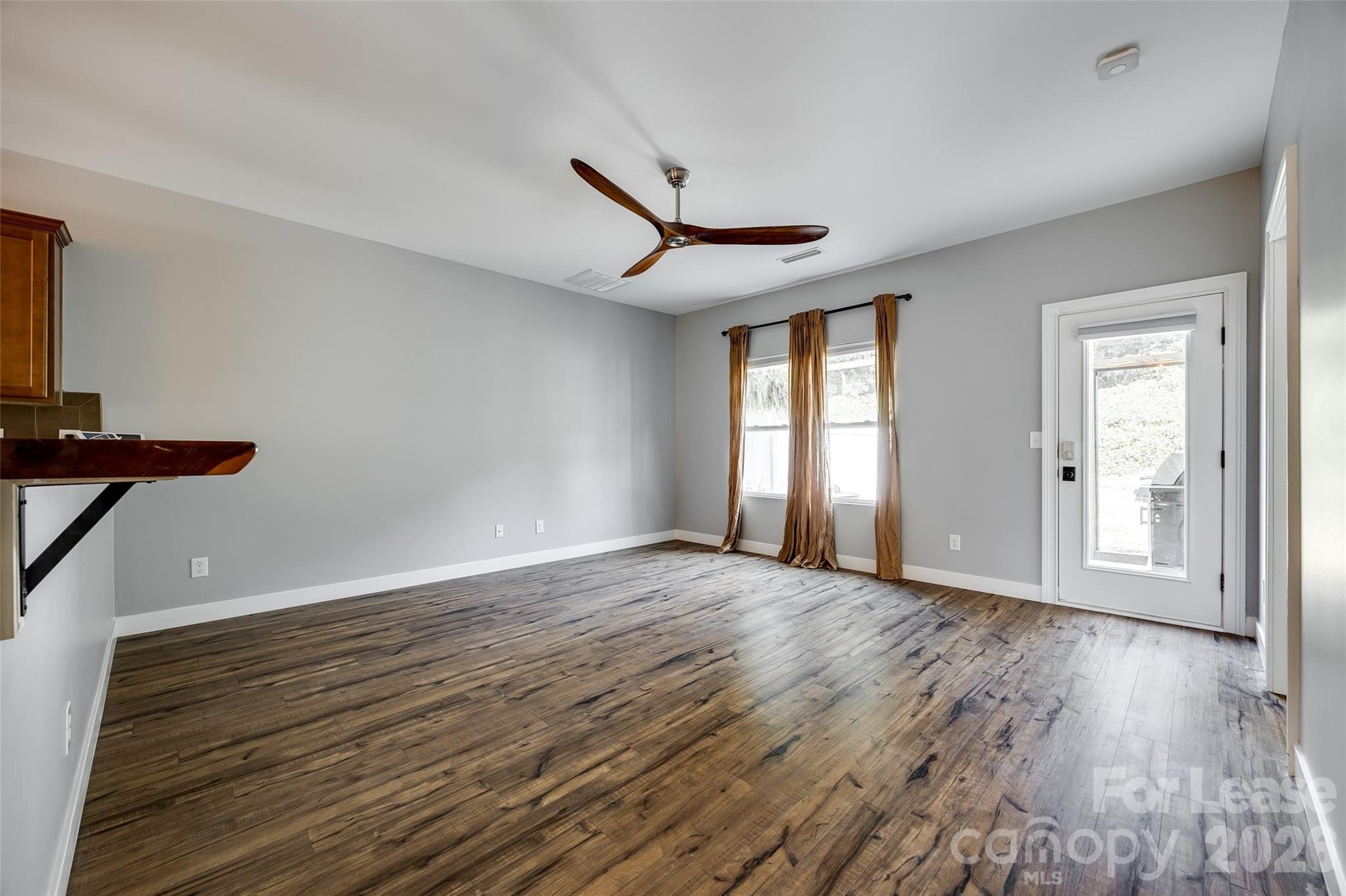 440 Battery Circle