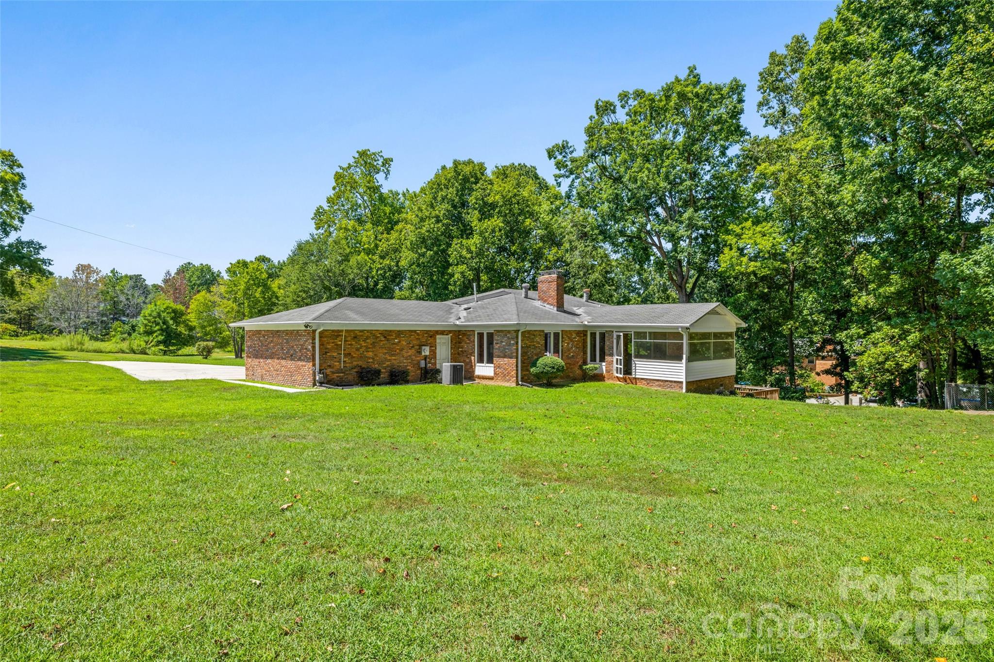 233 Laburn Avenue