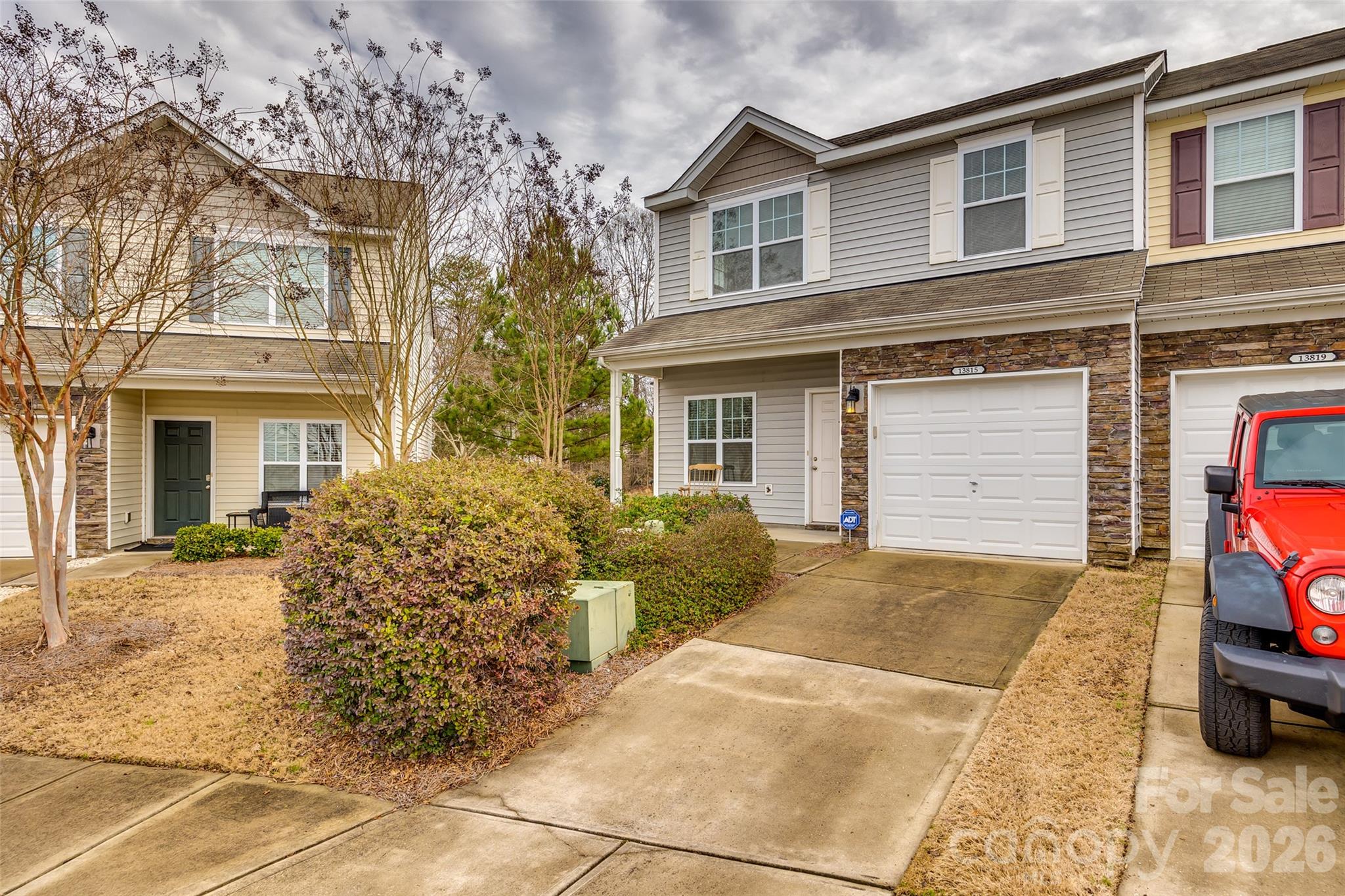13815 Singleleaf Lane