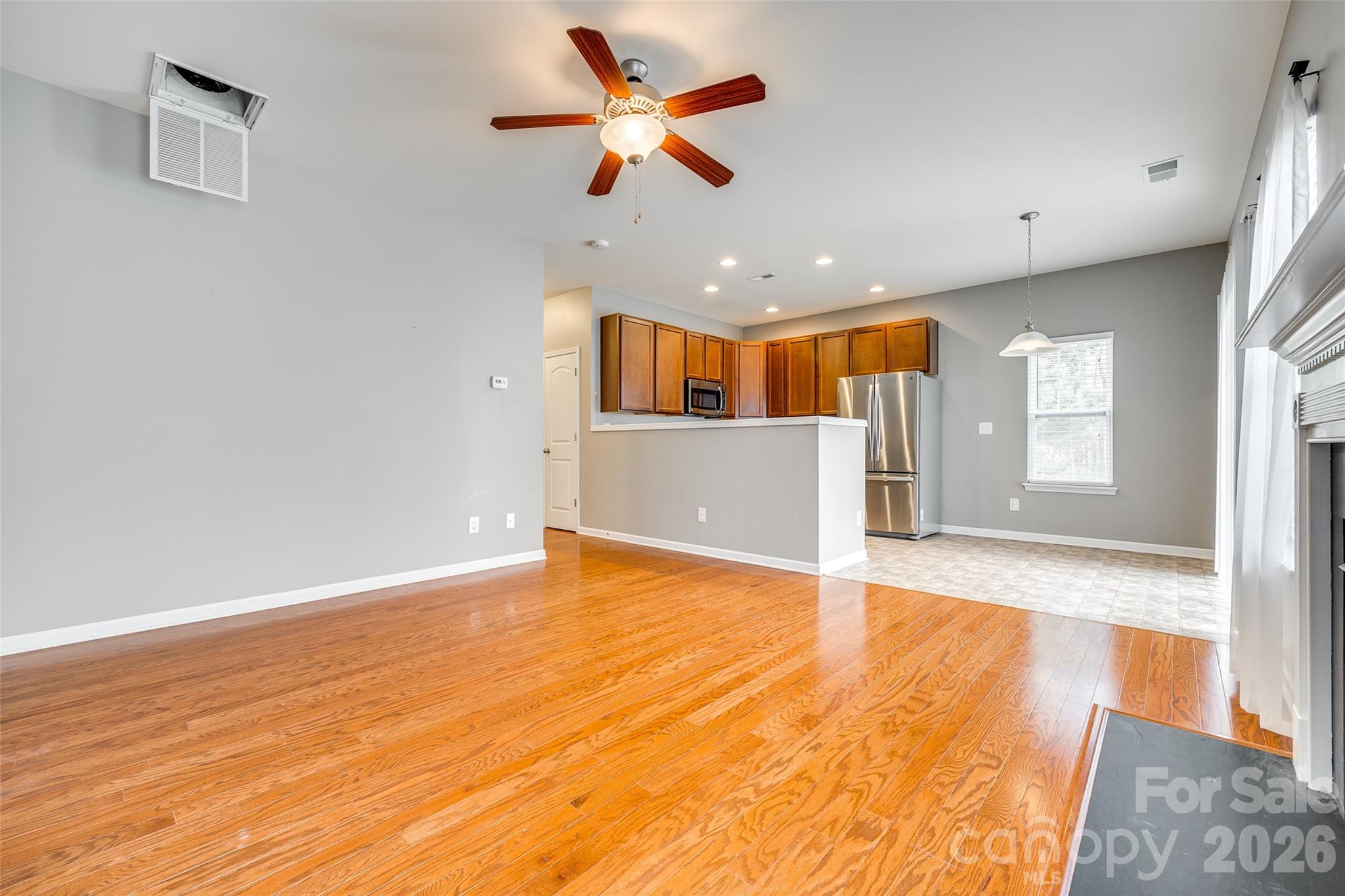 13815 Singleleaf Lane