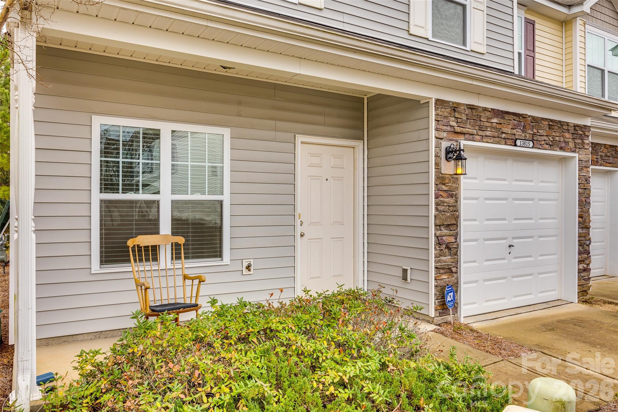13815 Singleleaf Lane