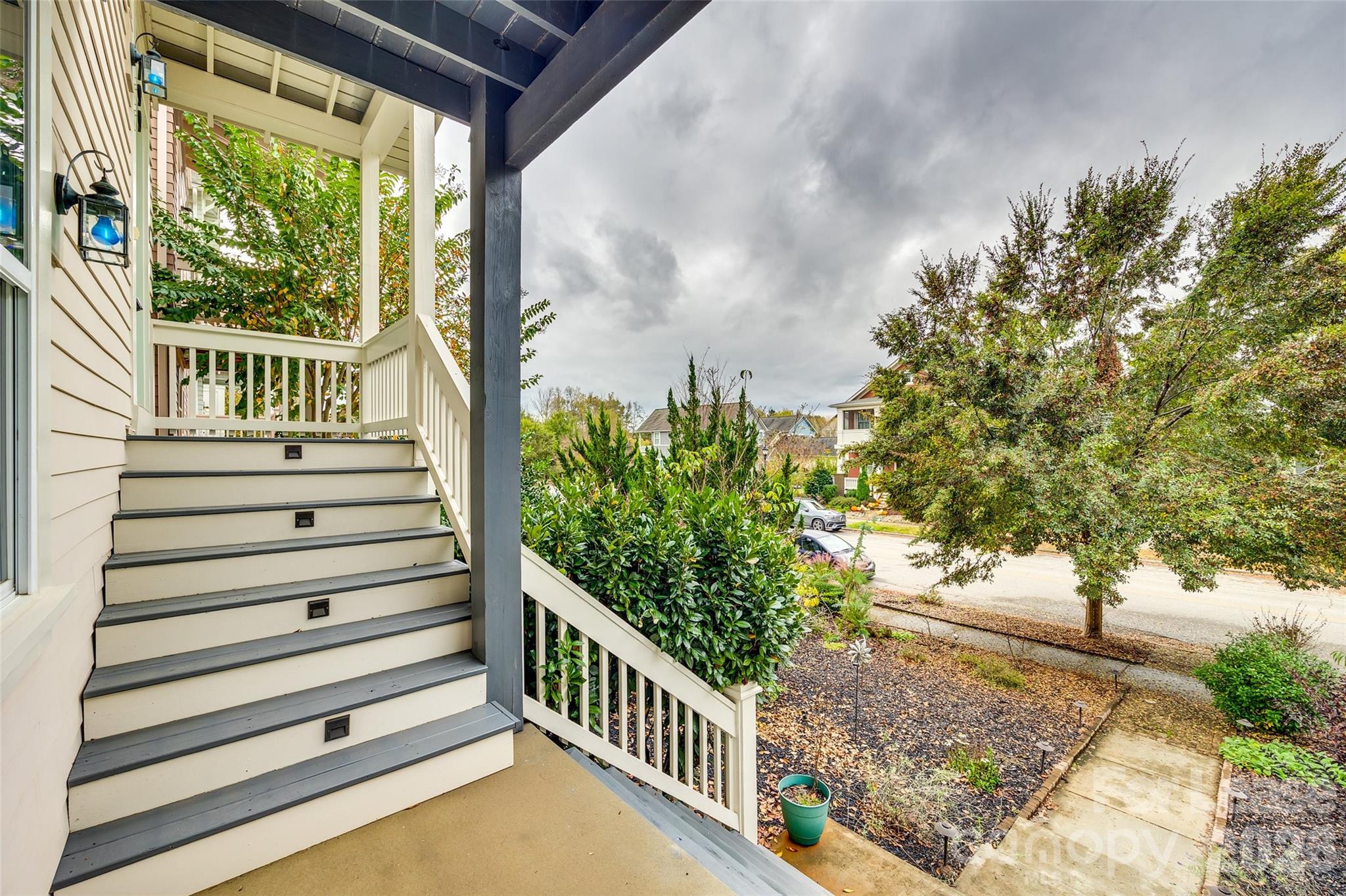 799 Herrons Ferry Road