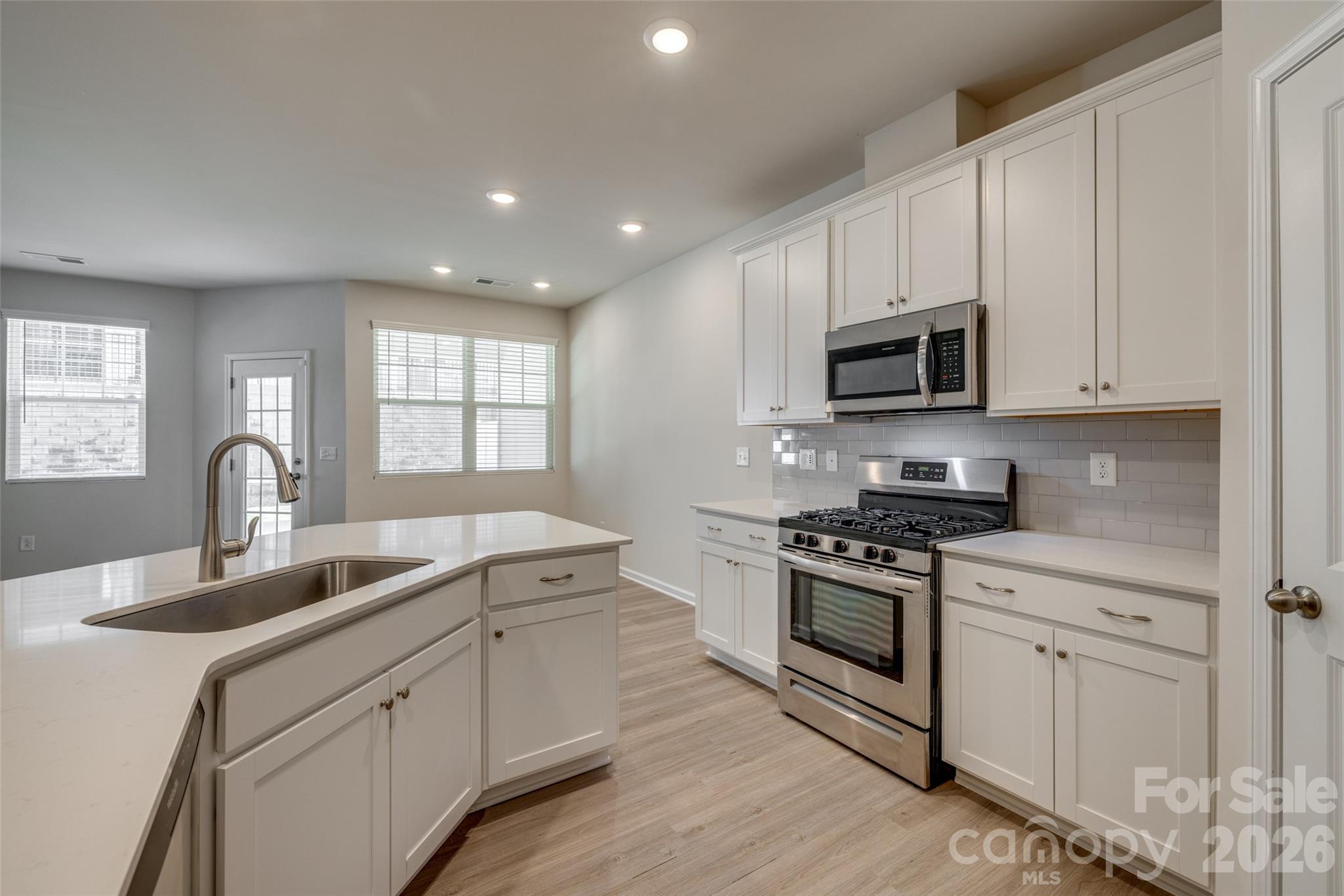 807 Gable Oak Lane