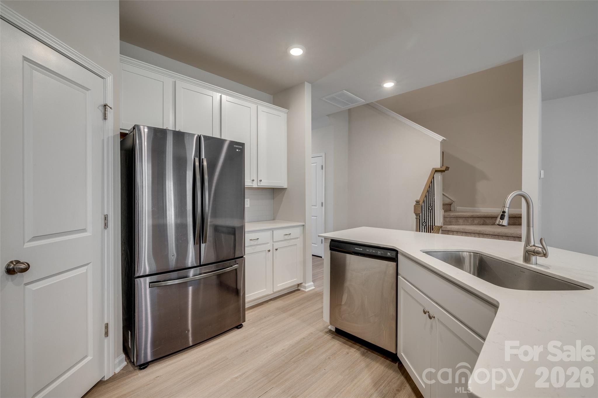 807 Gable Oak Lane