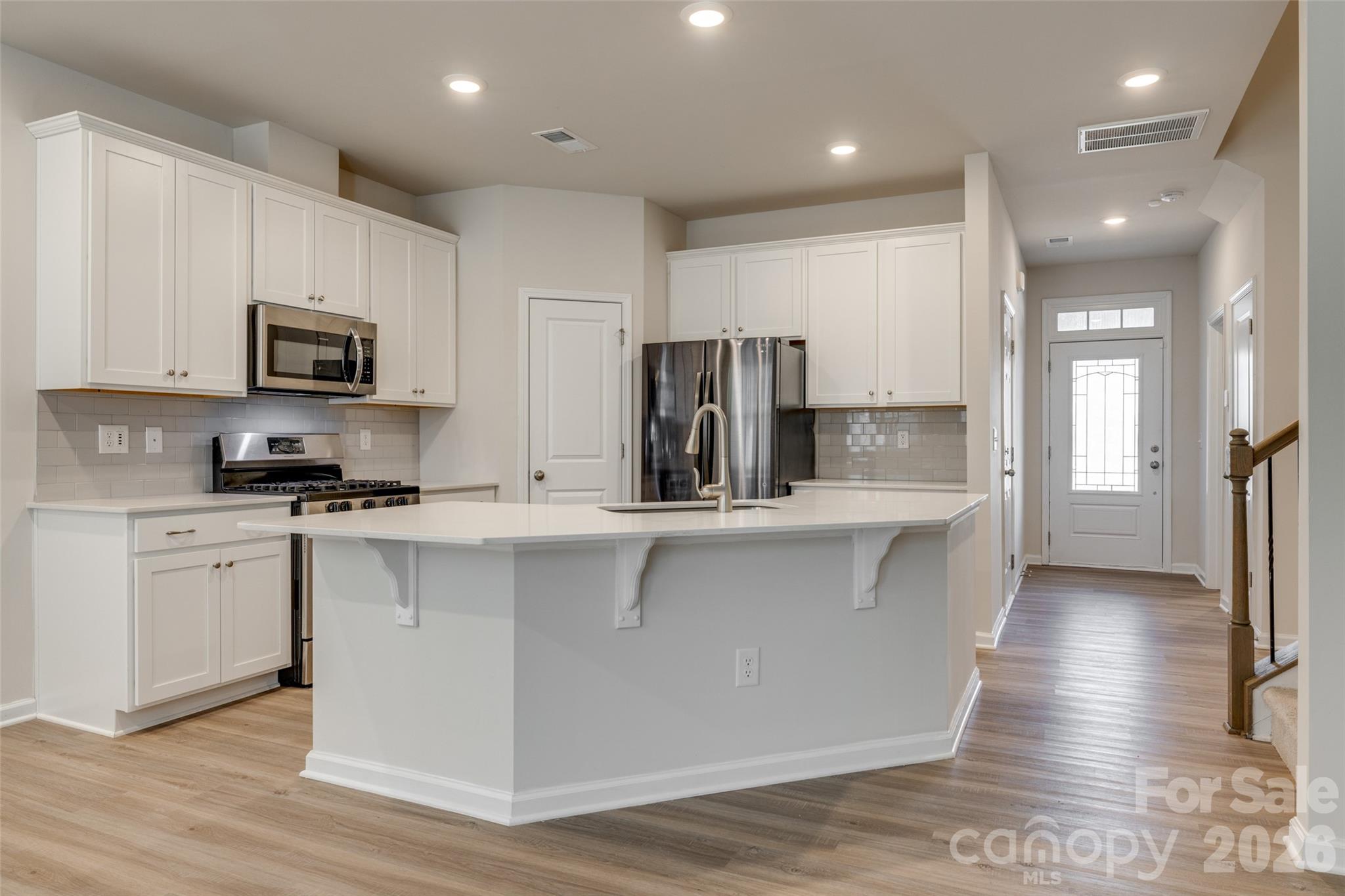 807 Gable Oak Lane