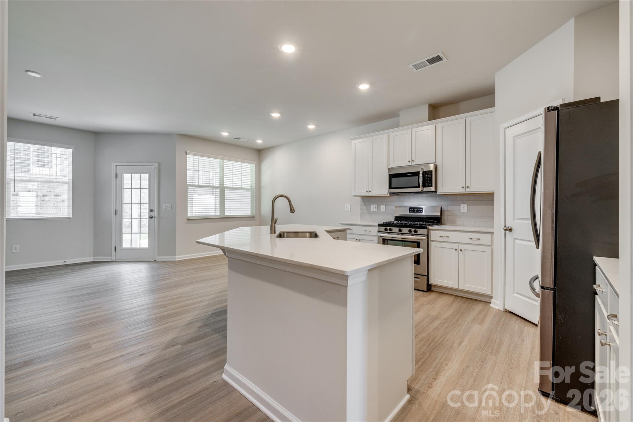 807 Gable Oak Lane