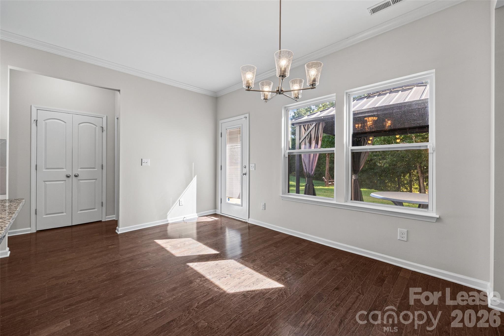 2437 Grinstead Court
