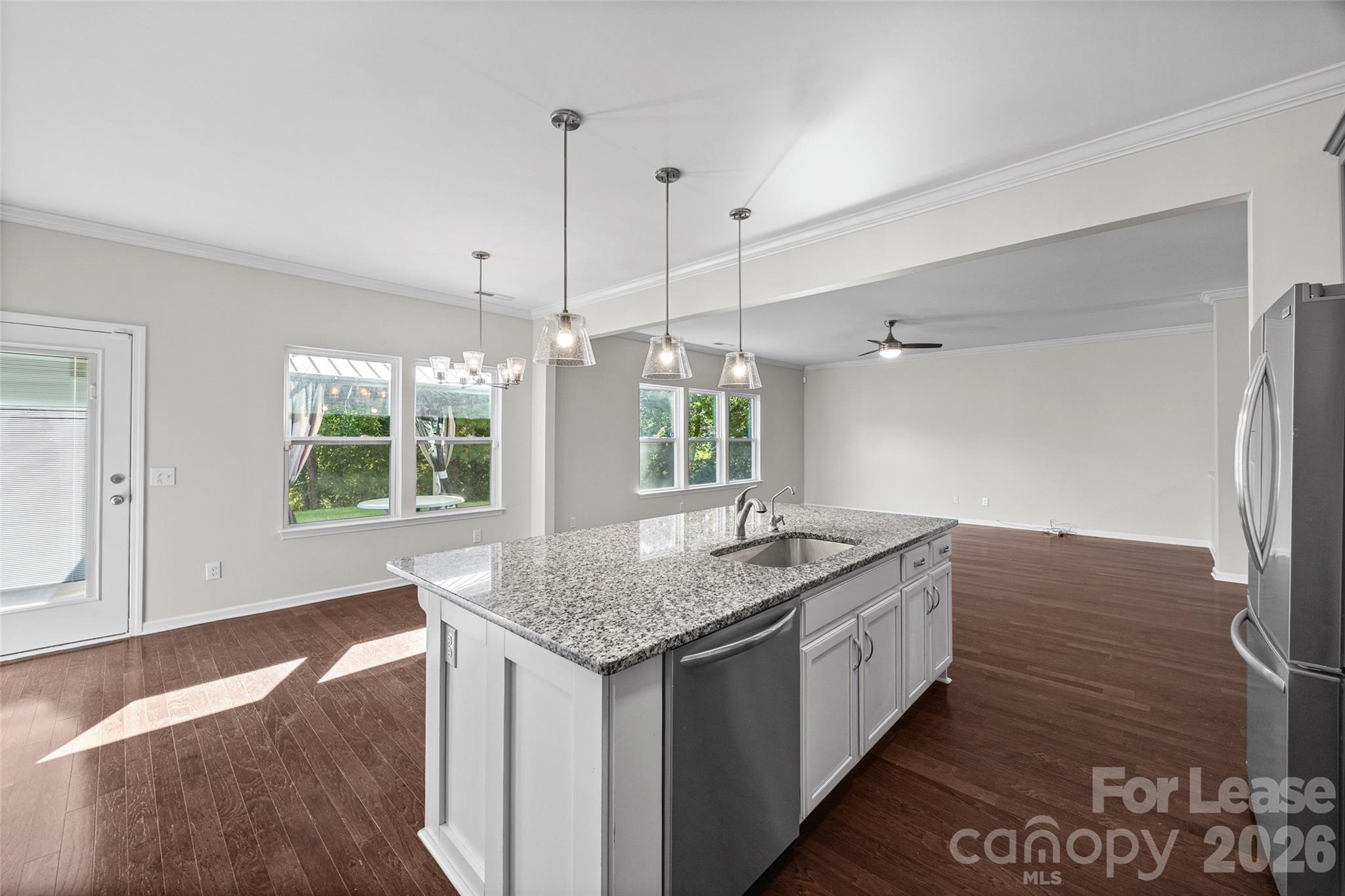 2437 Grinstead Court