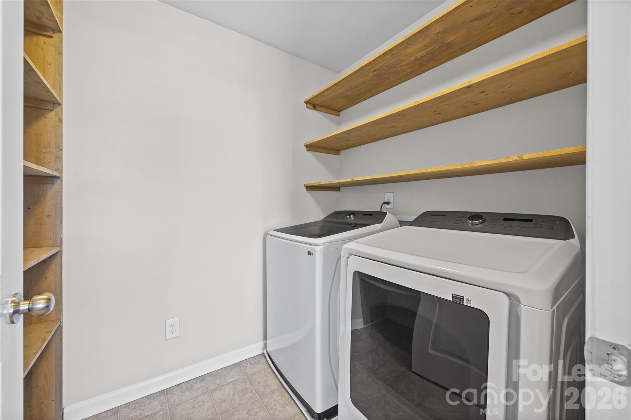 2437 Grinstead Court