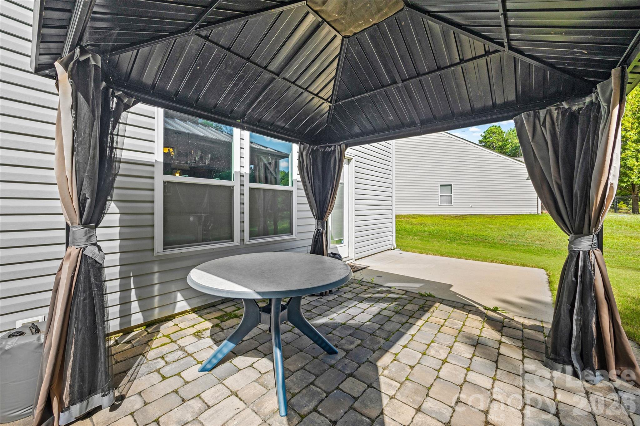2437 Grinstead Court