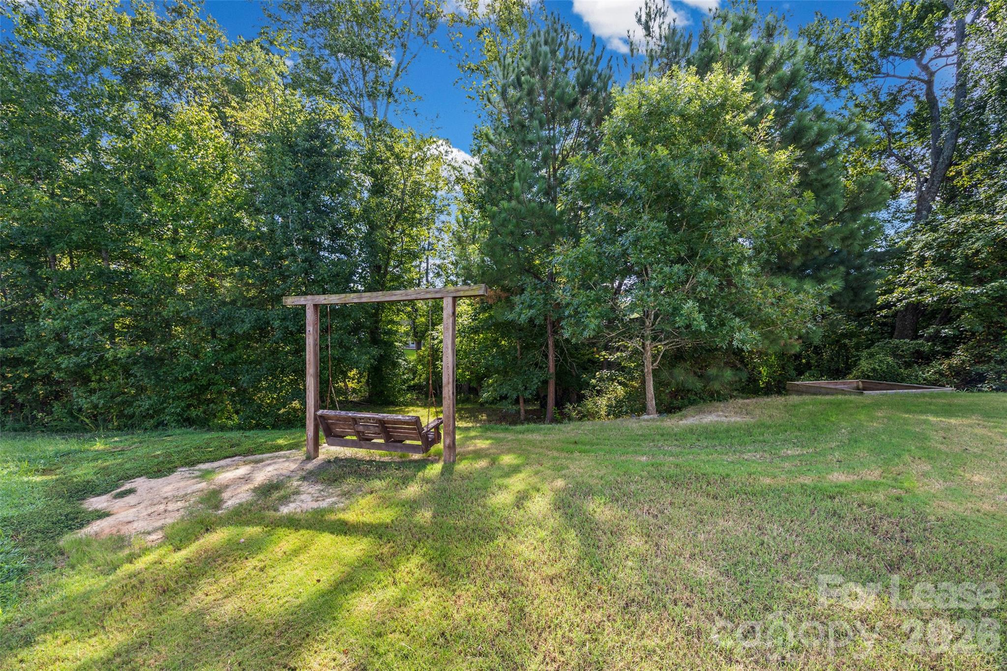 2437 Grinstead Court