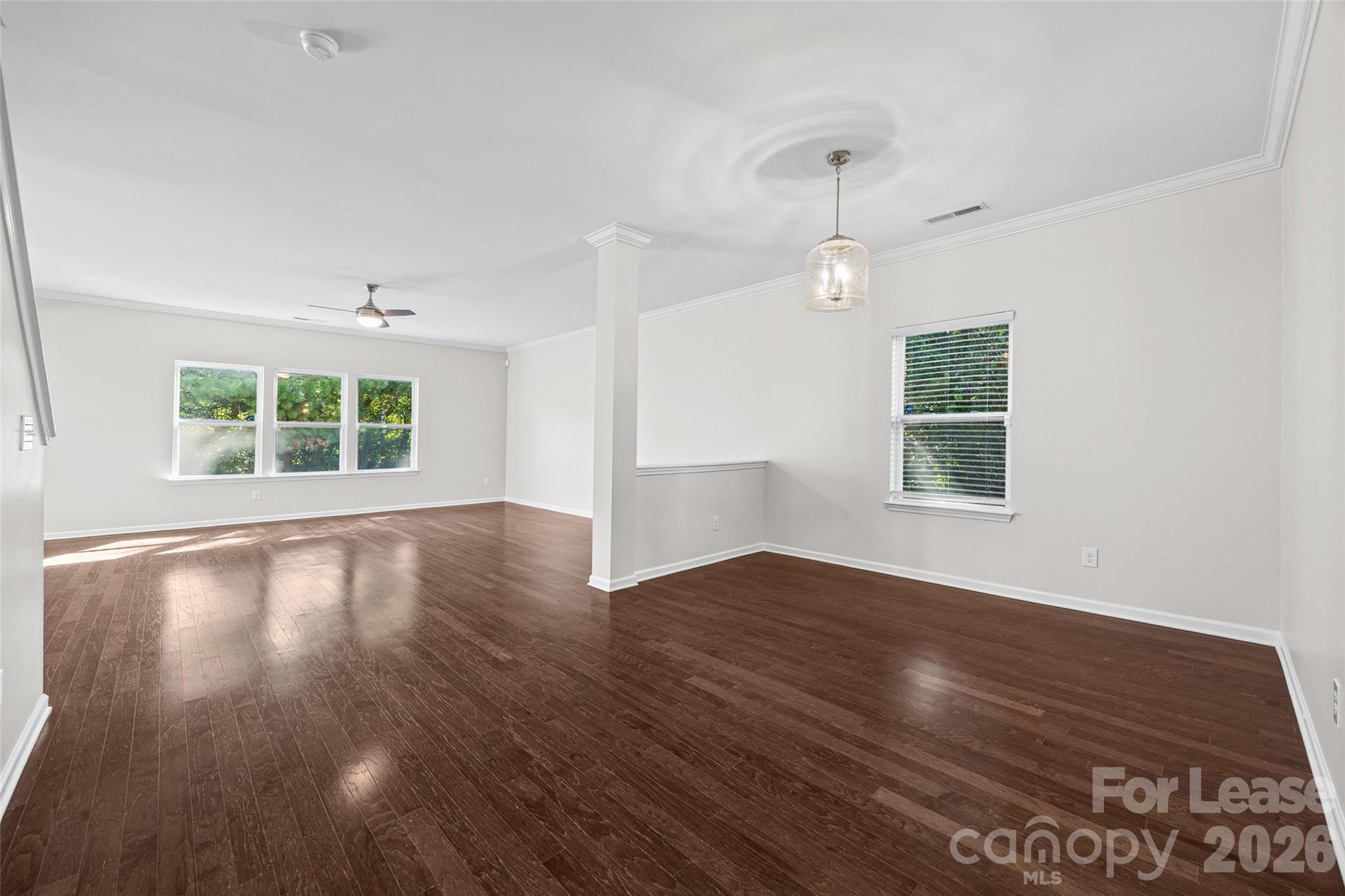 2437 Grinstead Court