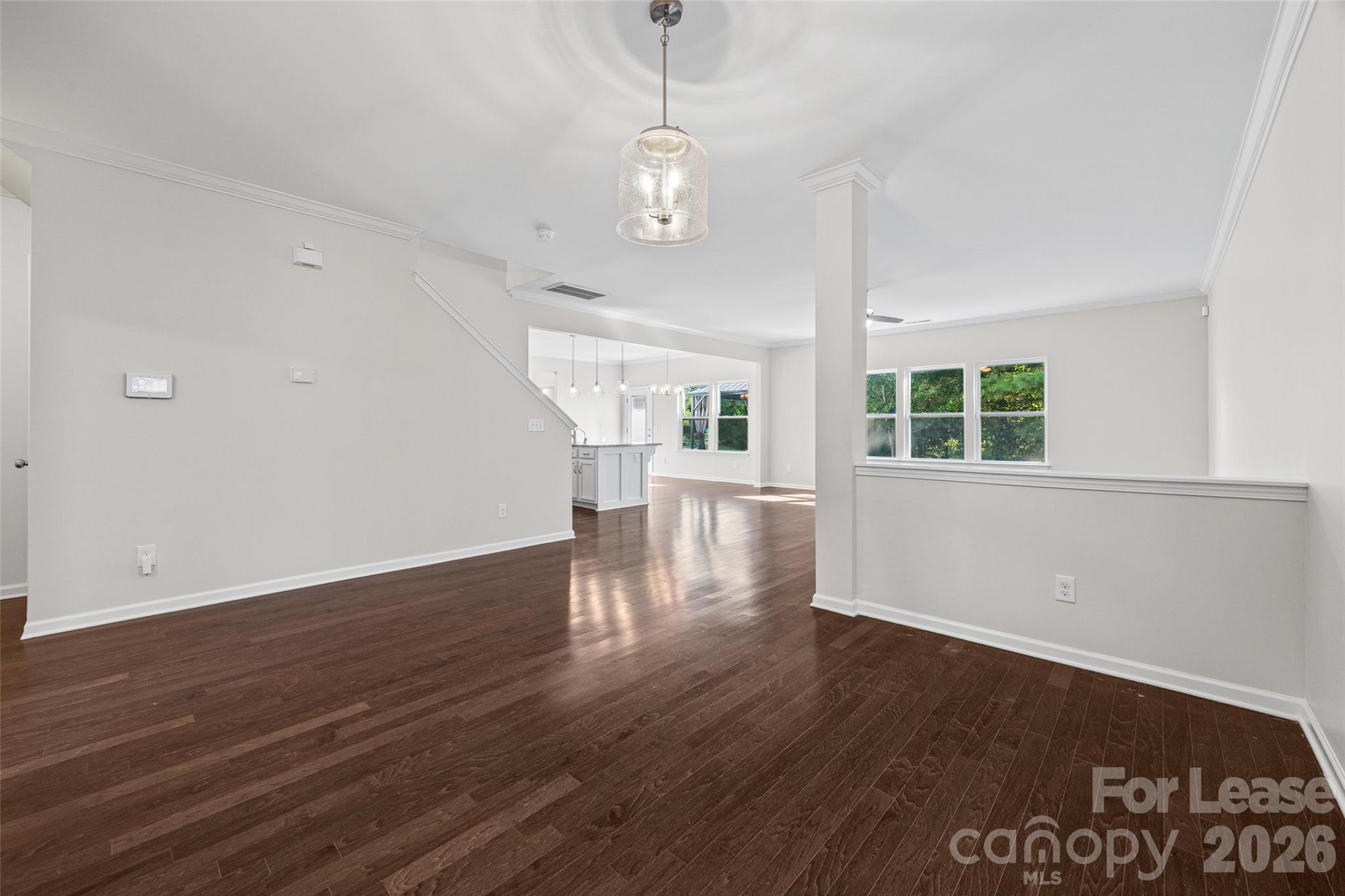 2437 Grinstead Court