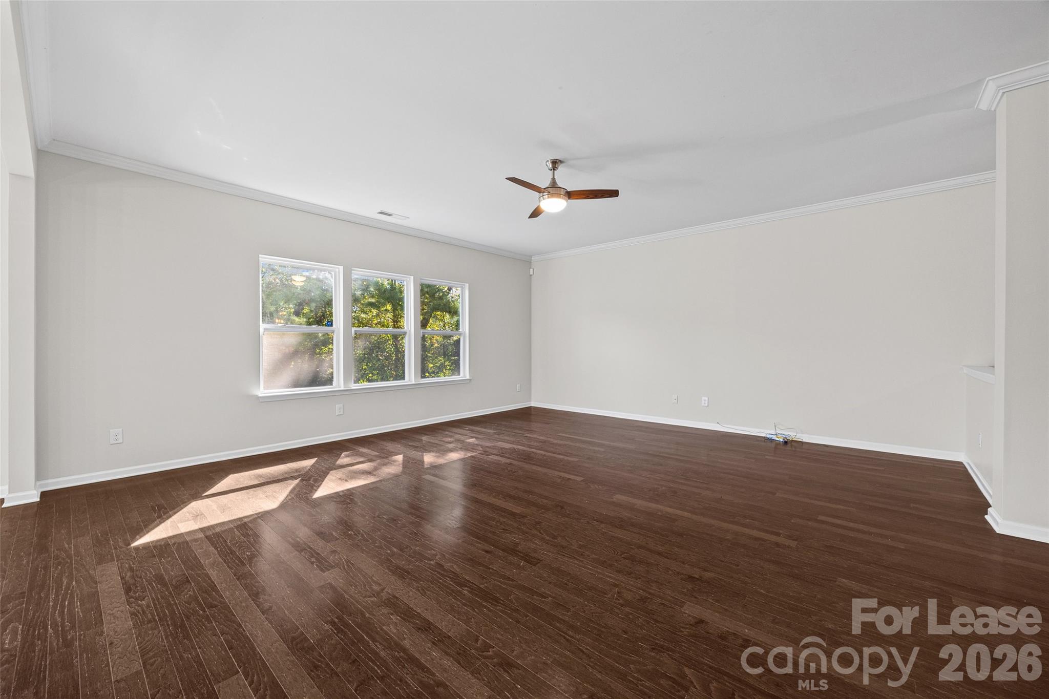 2437 Grinstead Court