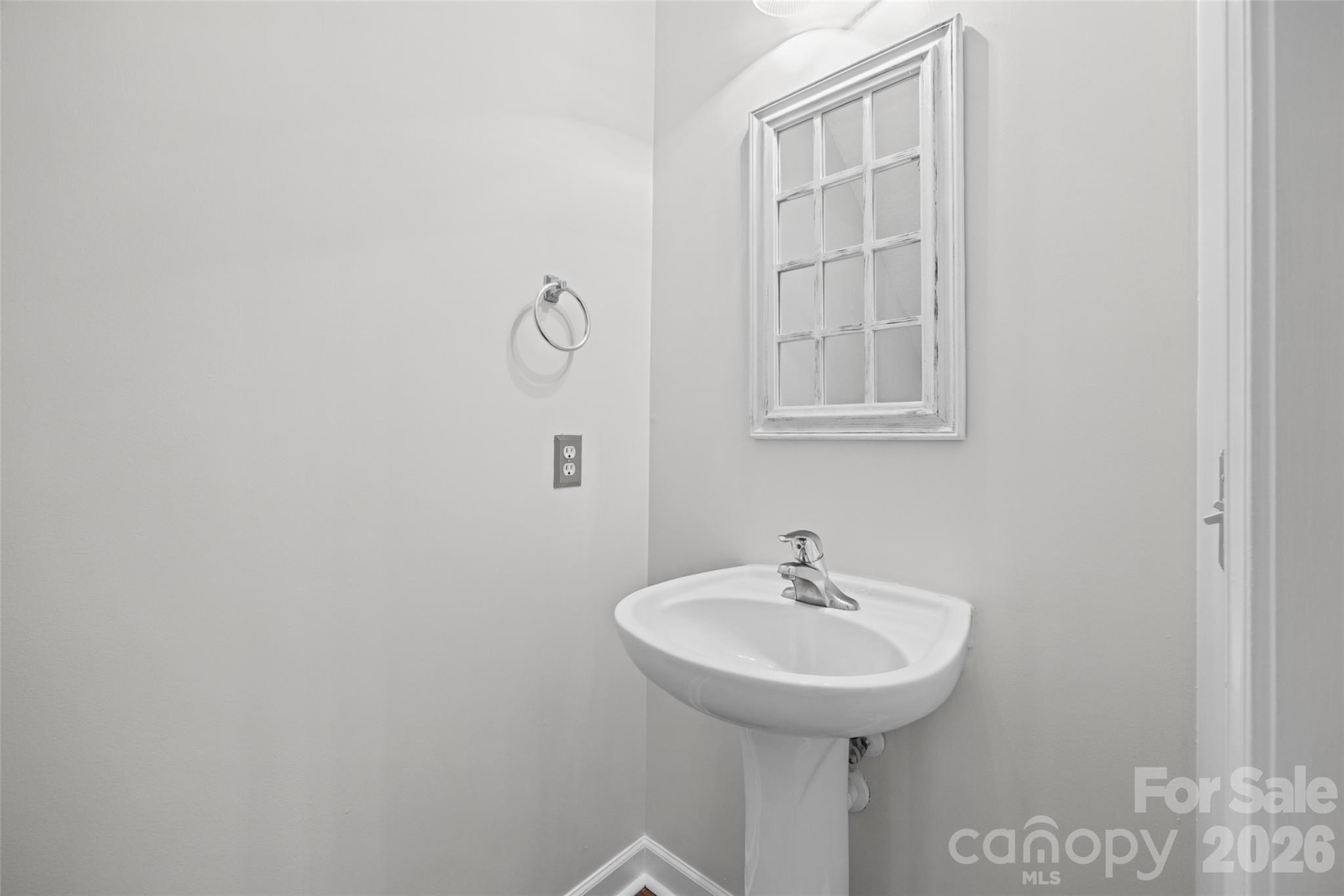 255 Evergreen Road