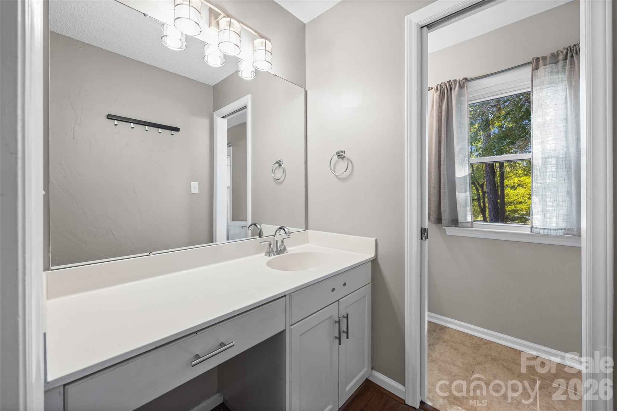 612 Grays Creek Lane