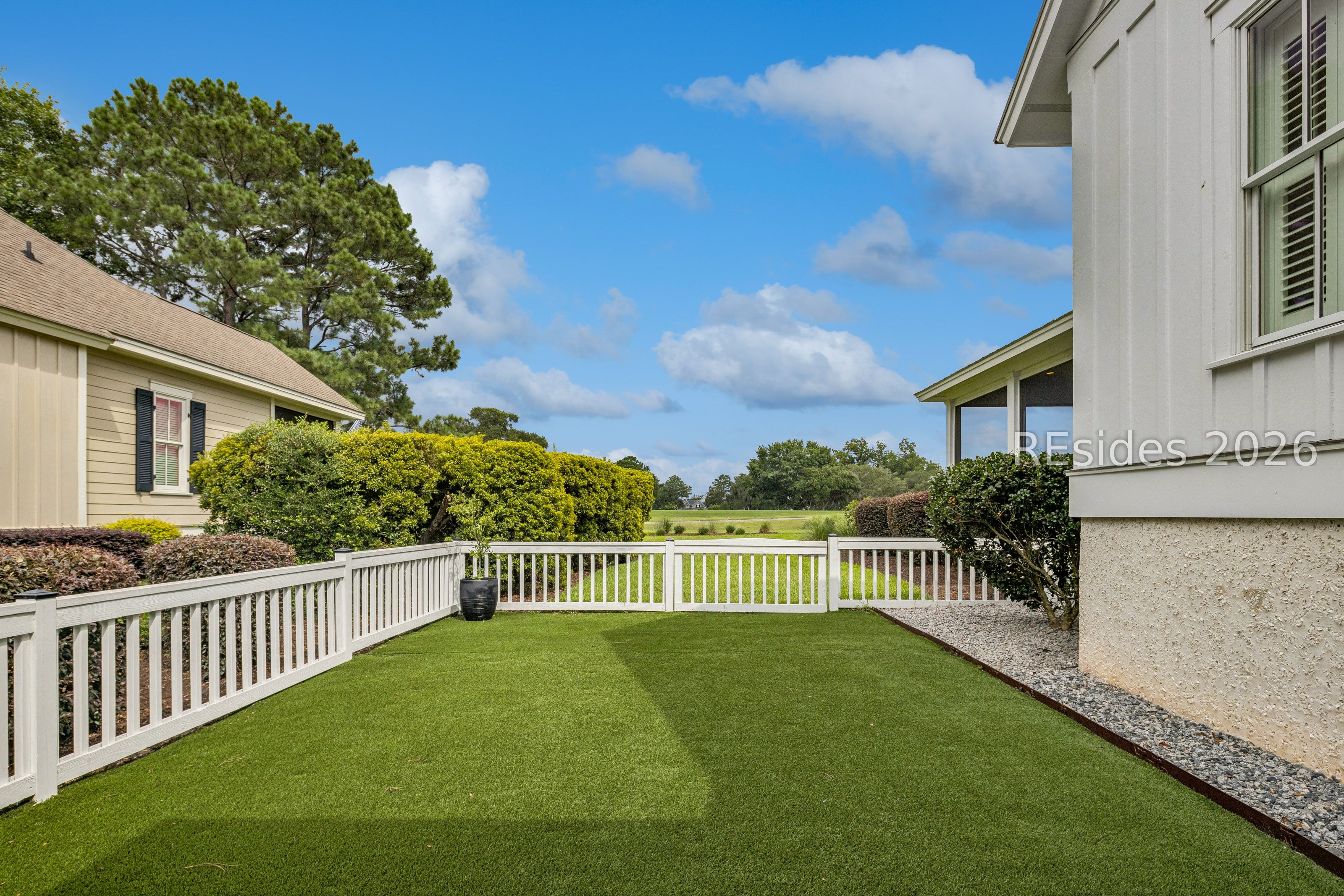 8 Old Oak Road