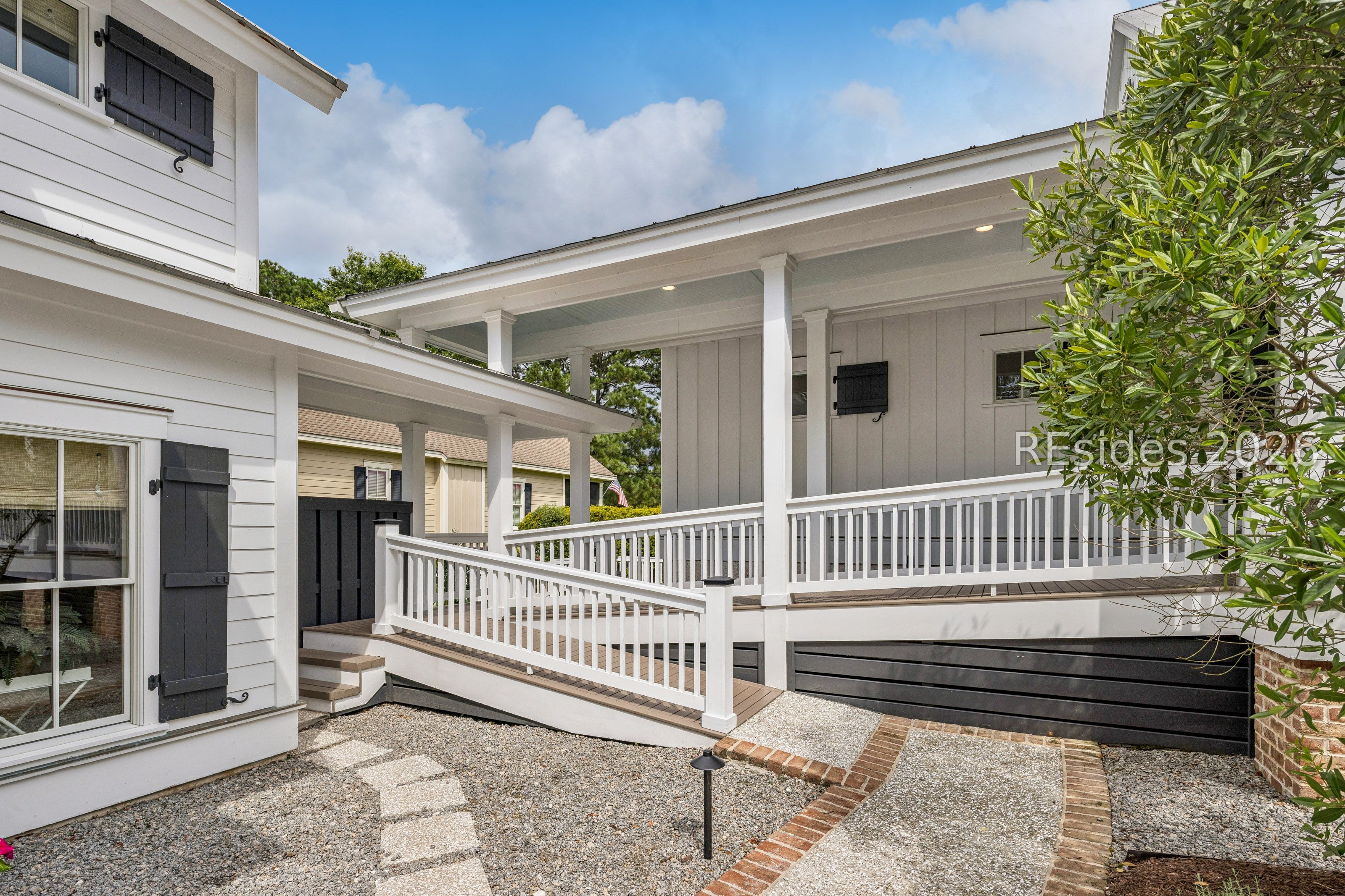 8 Old Oak Road