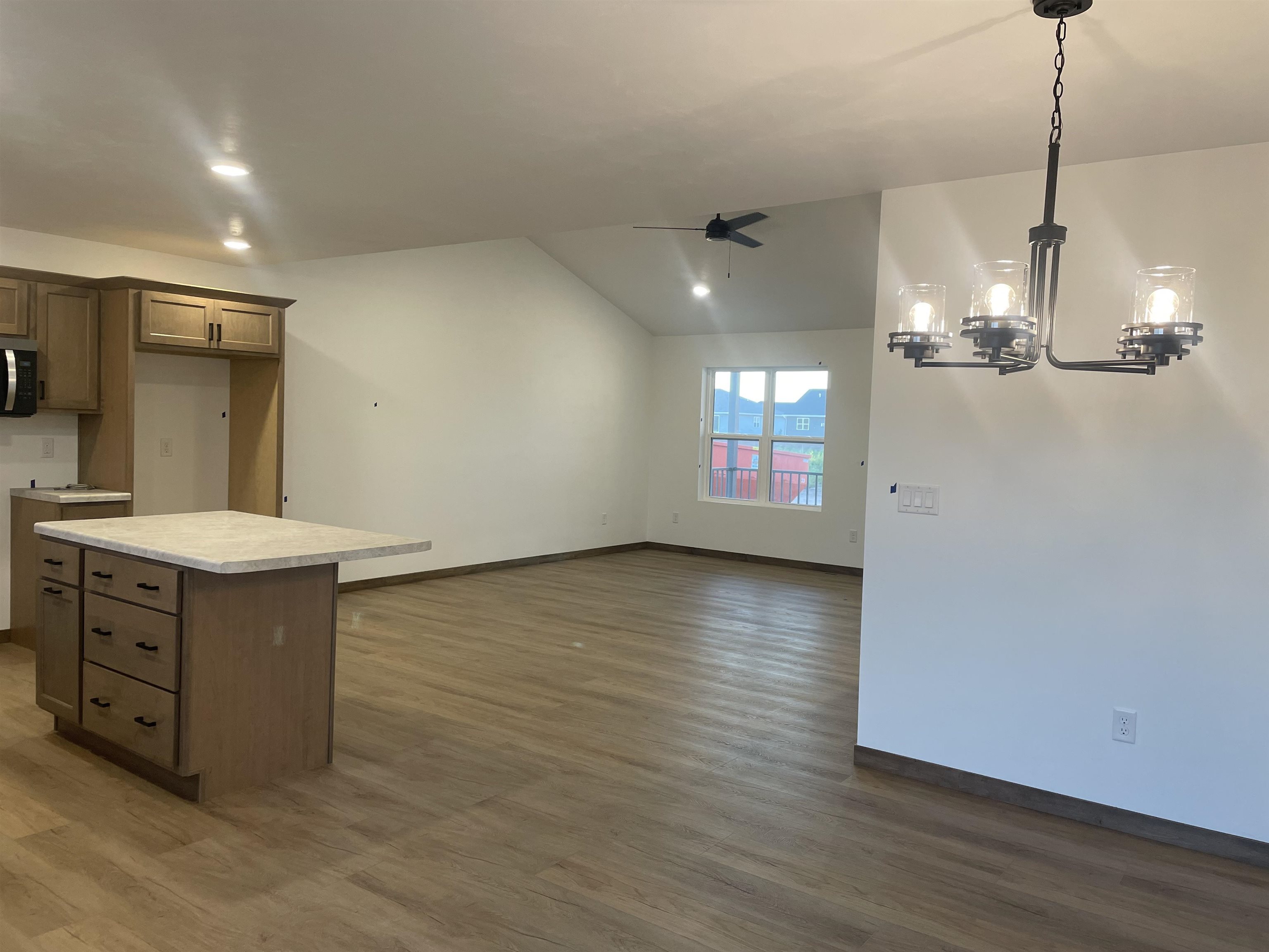 2060 RED FOX Lane
