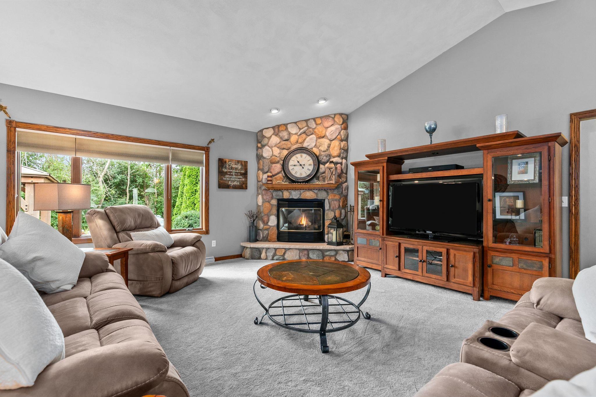 1202 CHELSEA Court