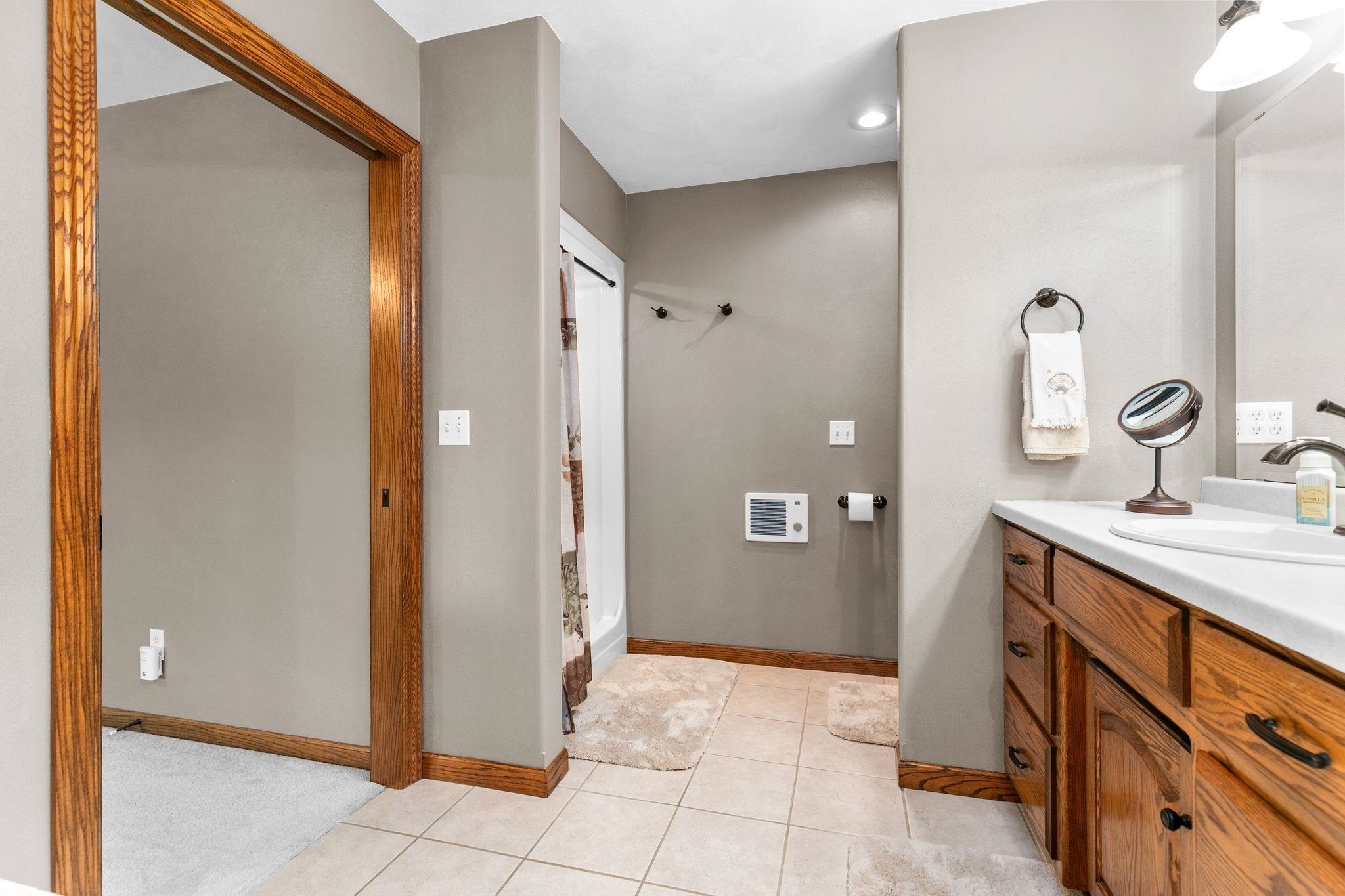 1202 CHELSEA Court