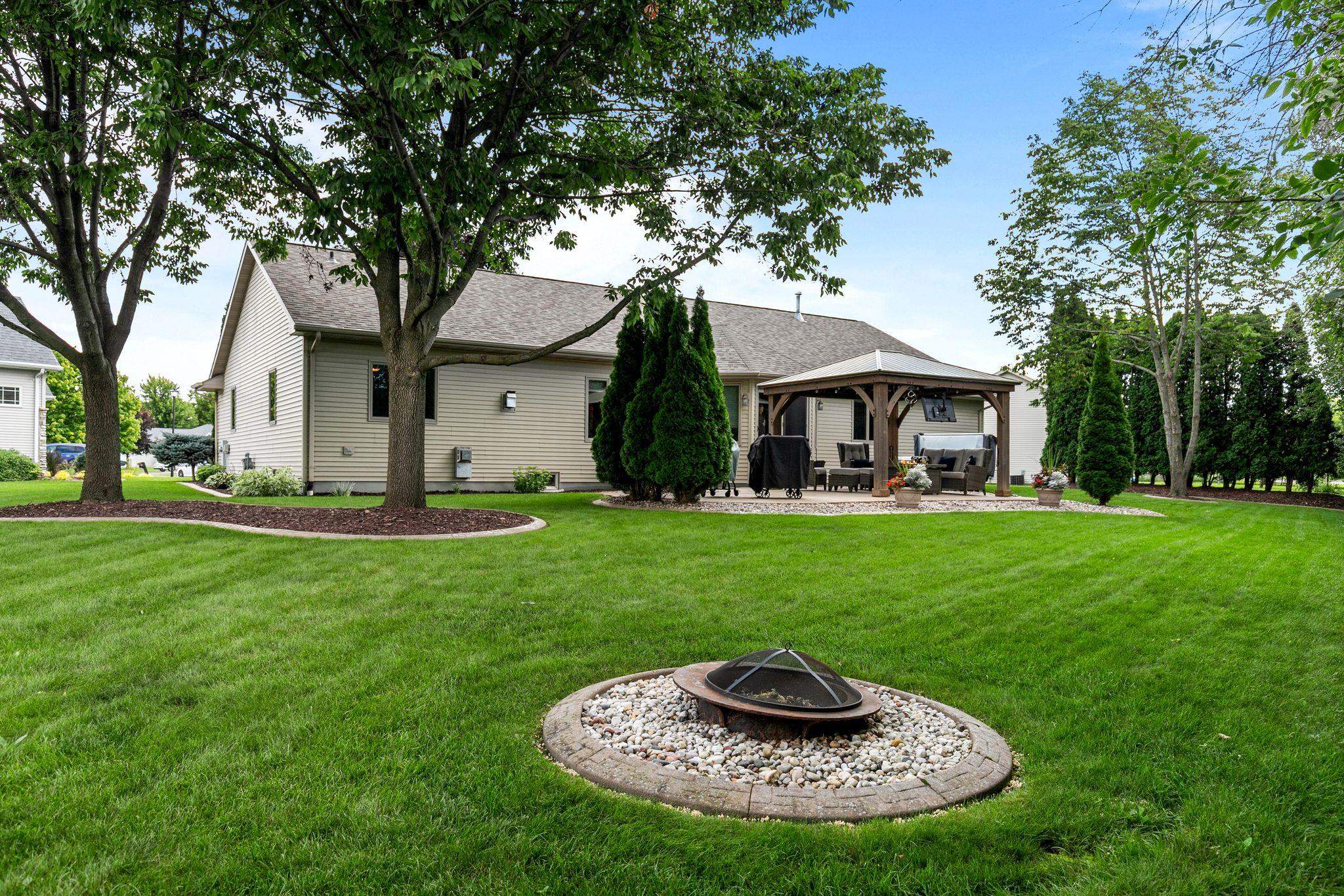 1202 CHELSEA Court