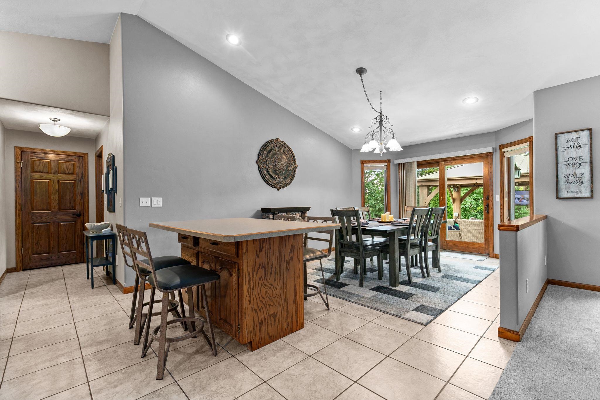1202 CHELSEA Court