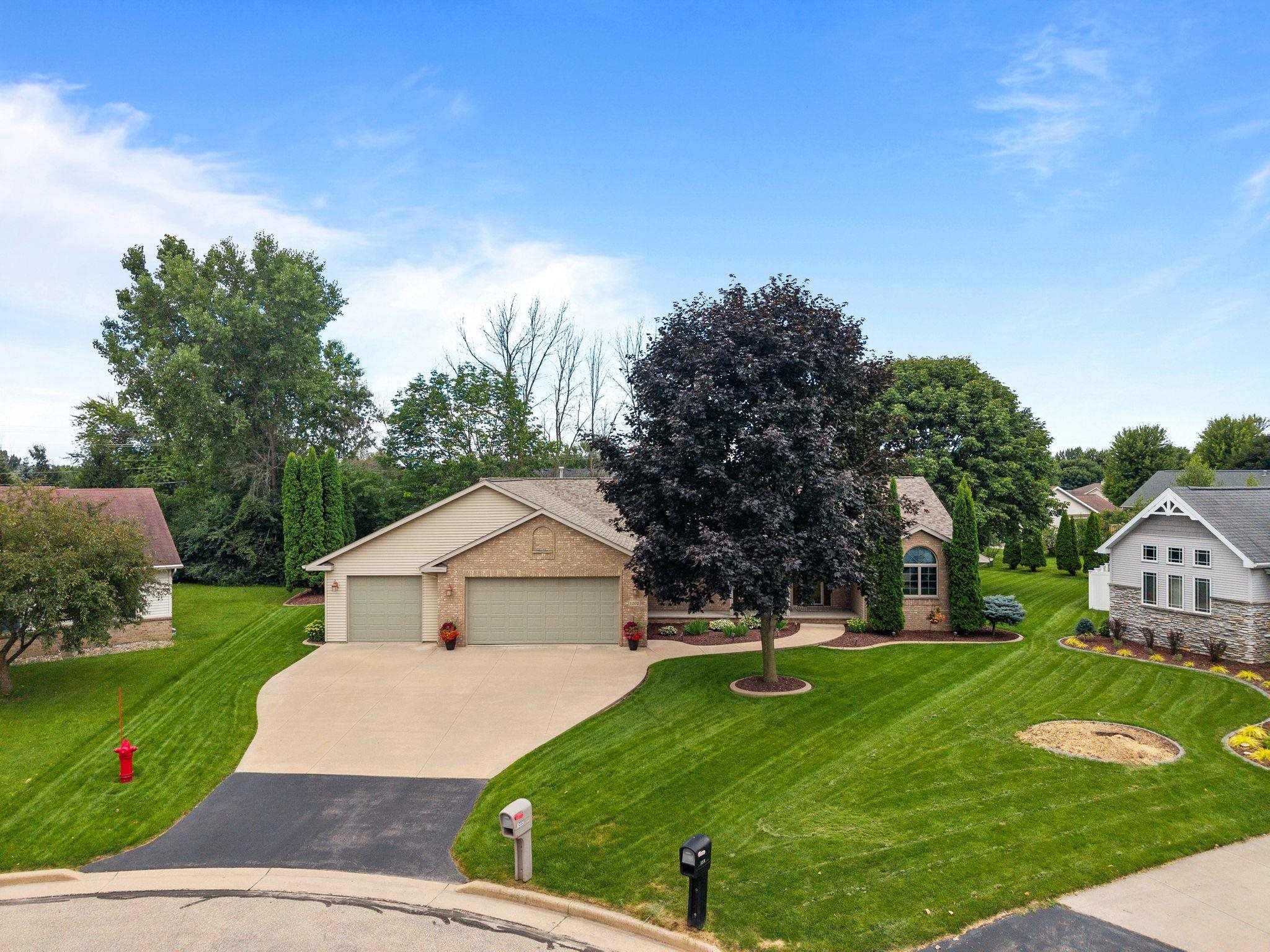 1202 CHELSEA Court