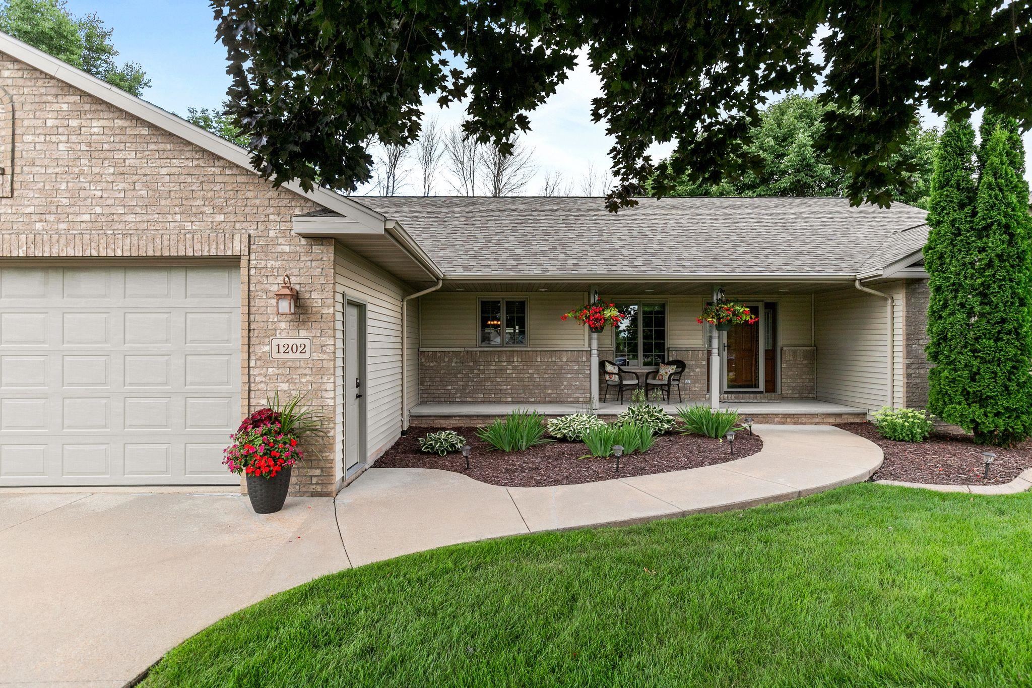 1202 CHELSEA Court