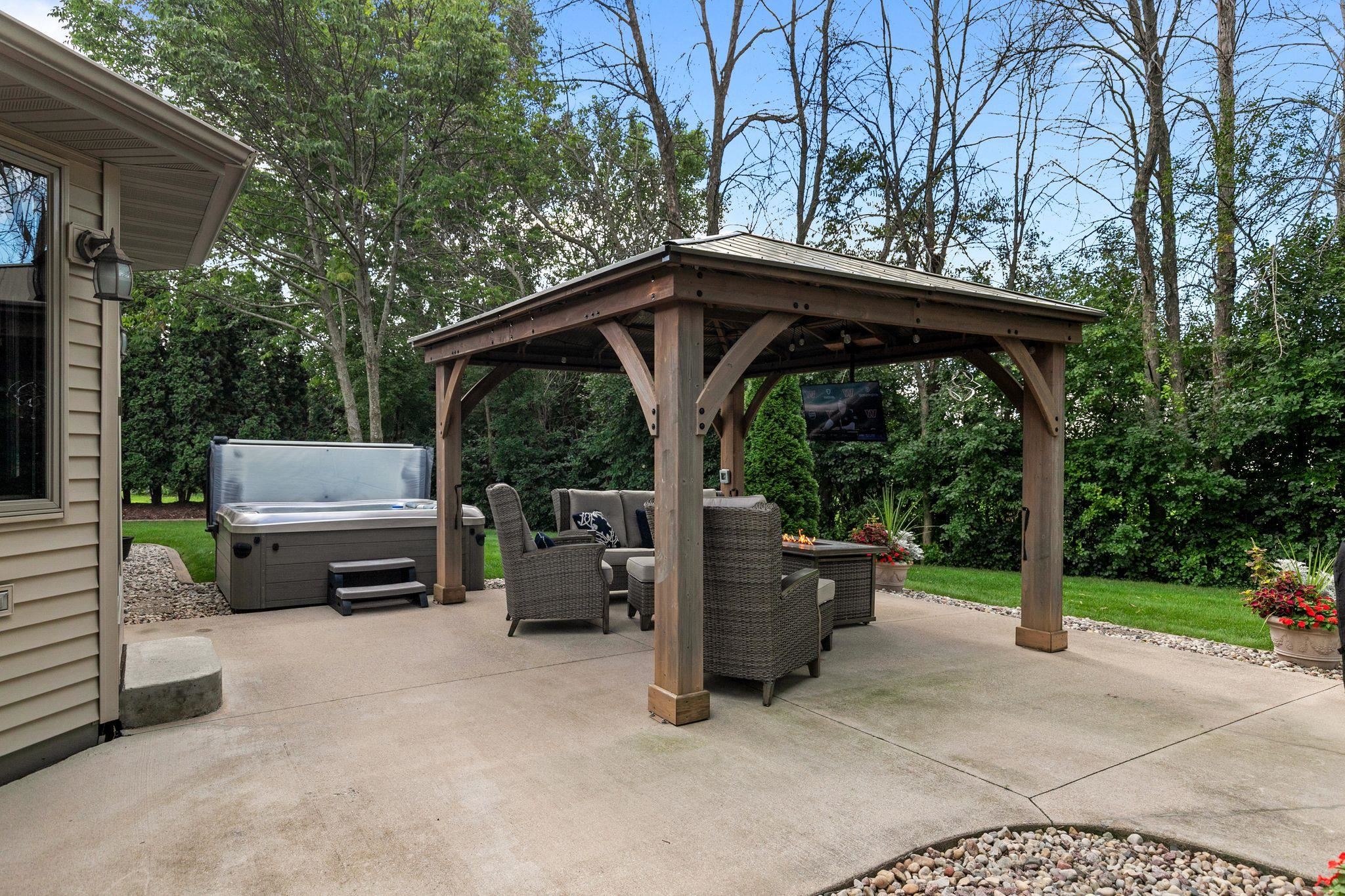 1202 CHELSEA Court