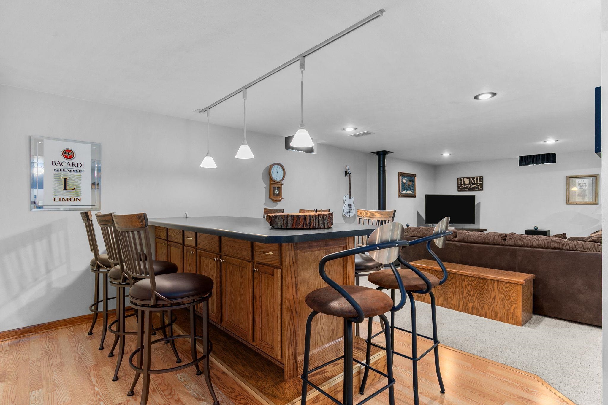 1202 CHELSEA Court