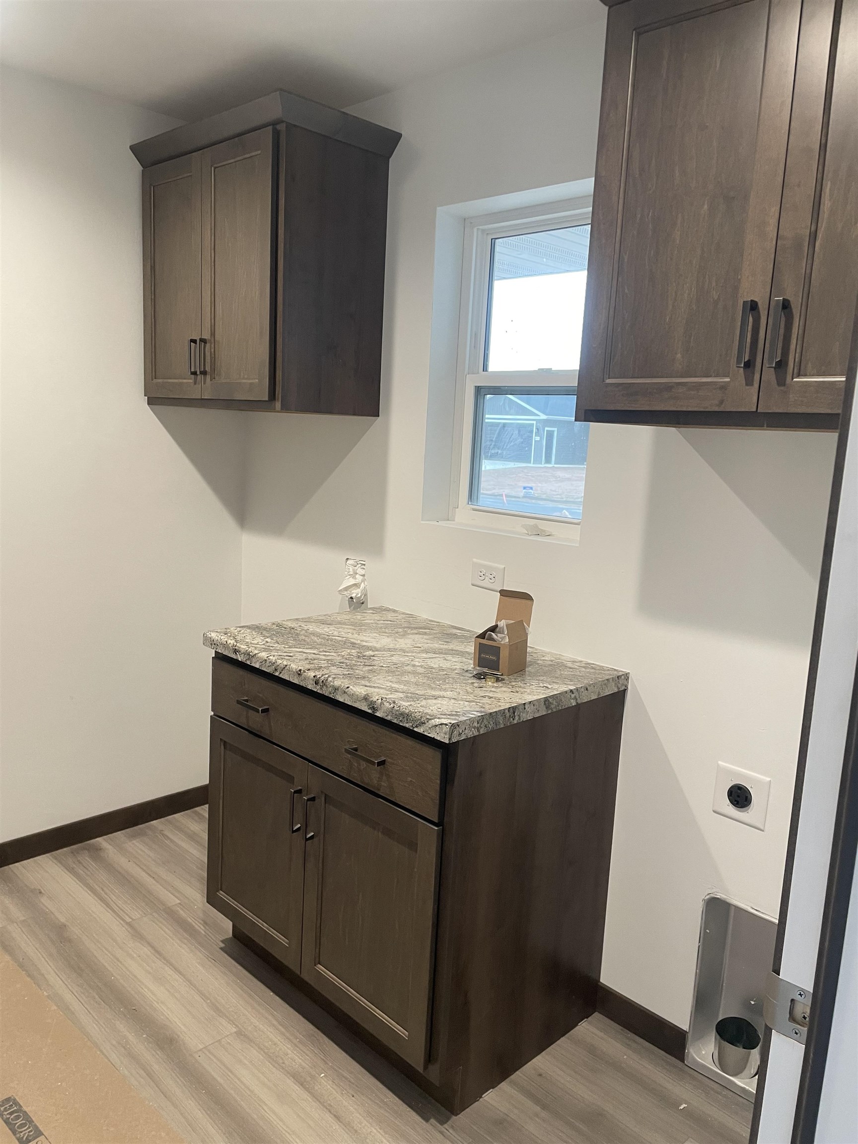 2018 WHITE DOVE Lane