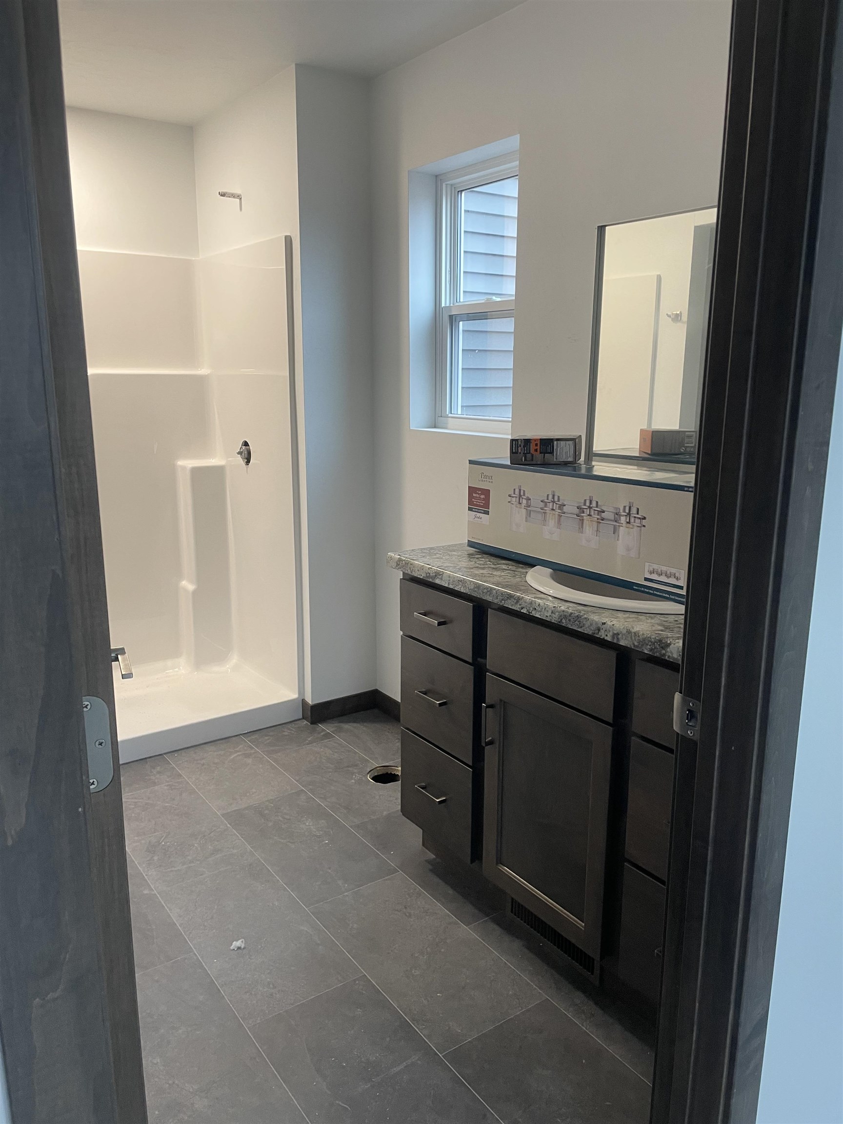 2018 WHITE DOVE Lane