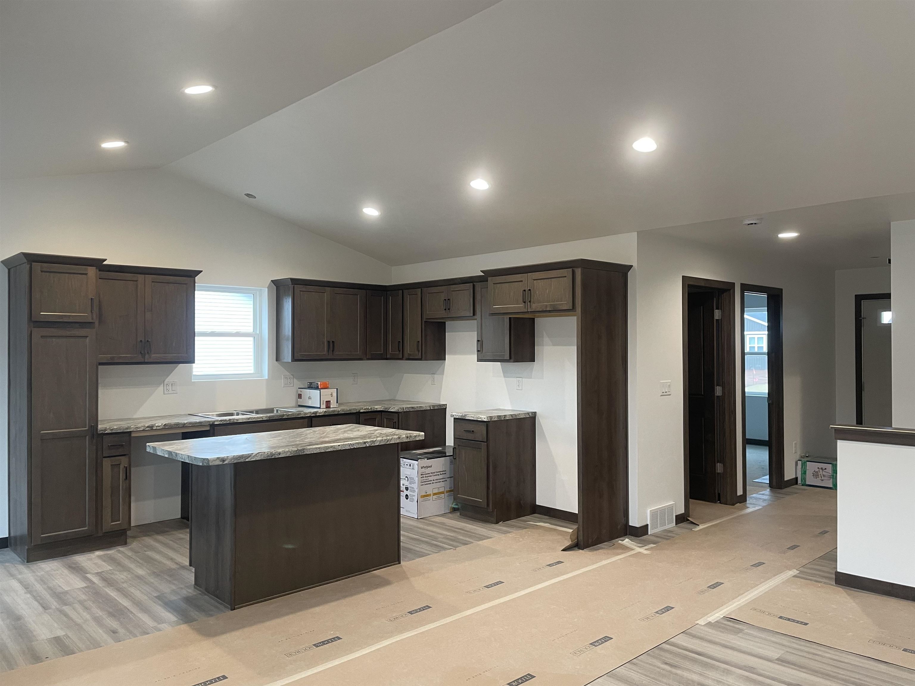 2018 WHITE DOVE Lane