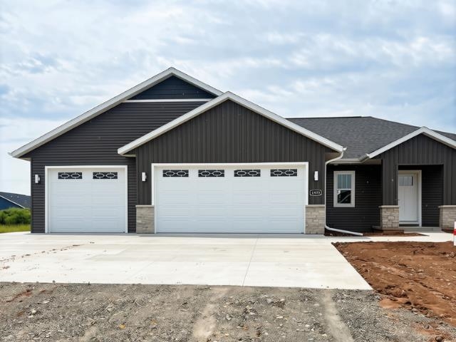 6890 W MCALLISTER Drive