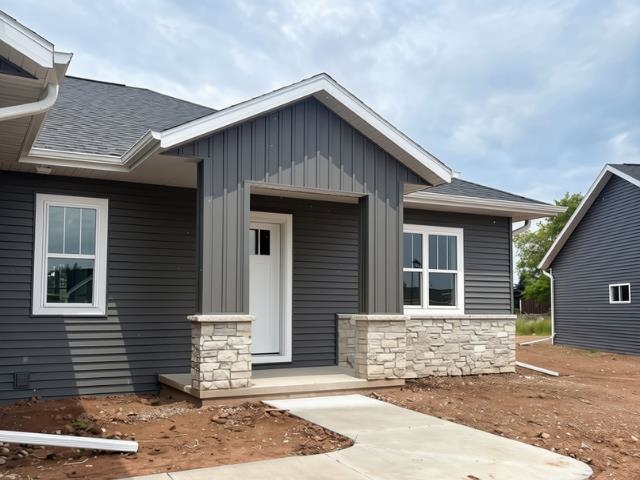 6890 W MCALLISTER Drive