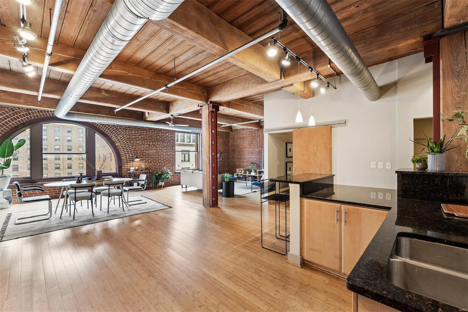 1209 Washington Avenue Unit: 701