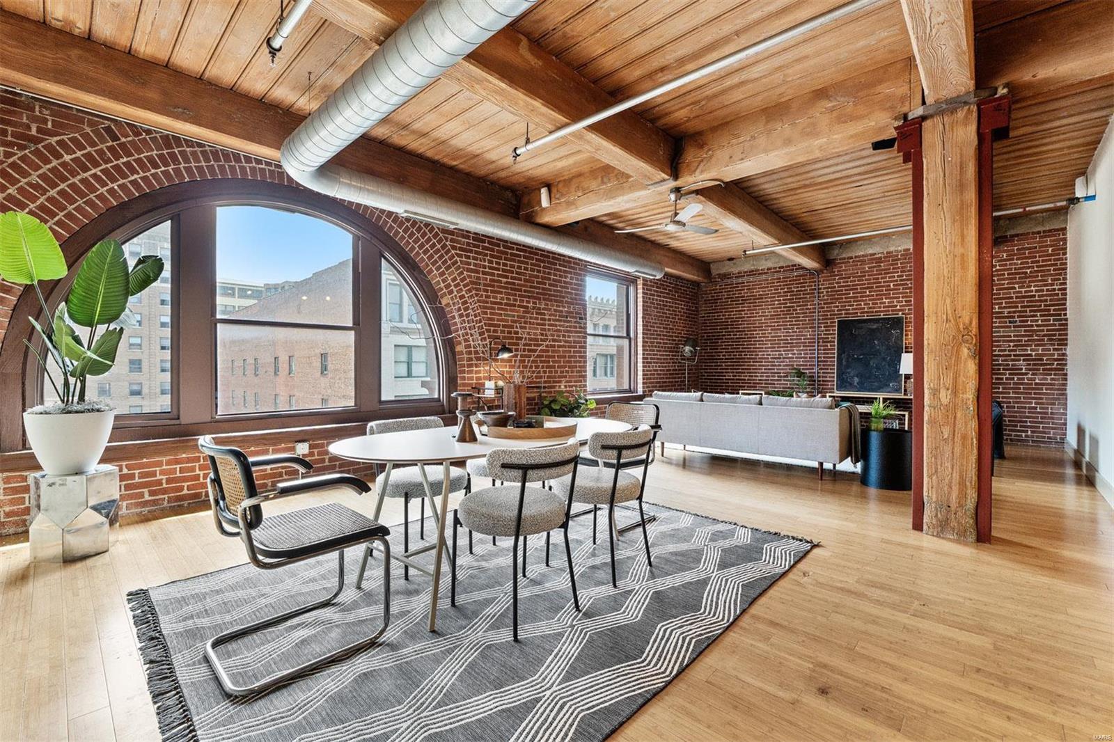 1209 Washington Avenue Unit: 701