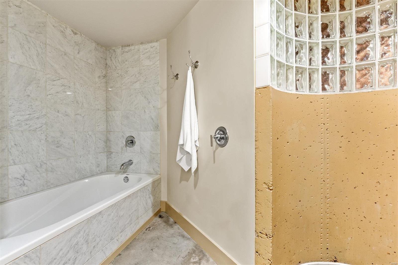 1209 Washington Avenue Unit: 701