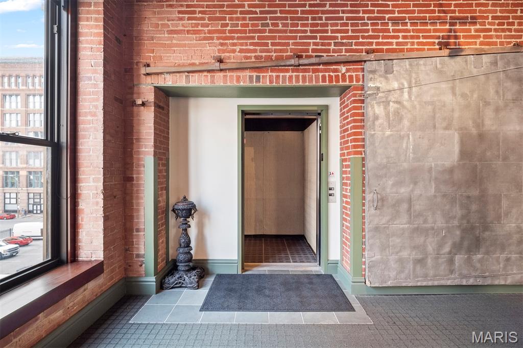 1113 Locust Street Unit: 300