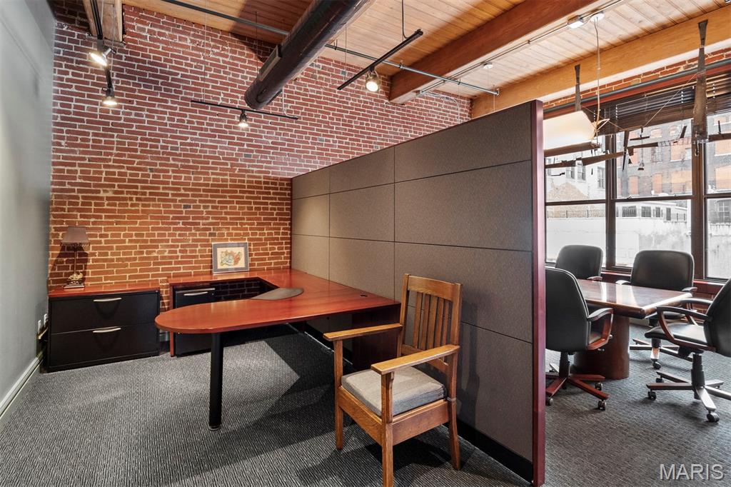 1113 Locust Street Unit: 300