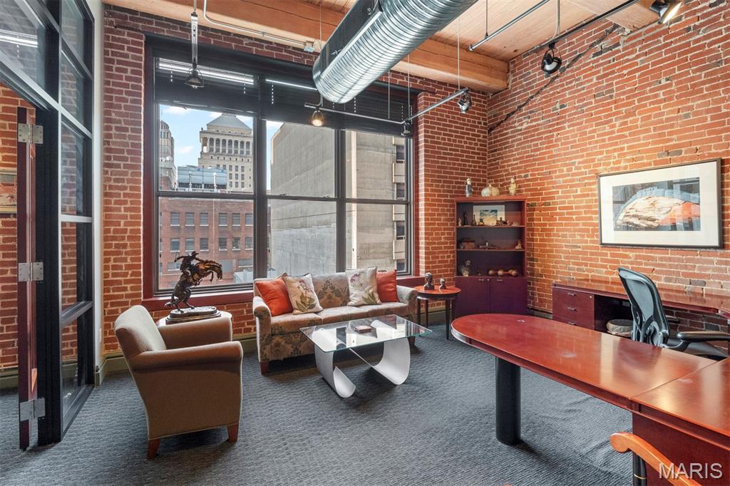 1113 Locust Street Unit: 300