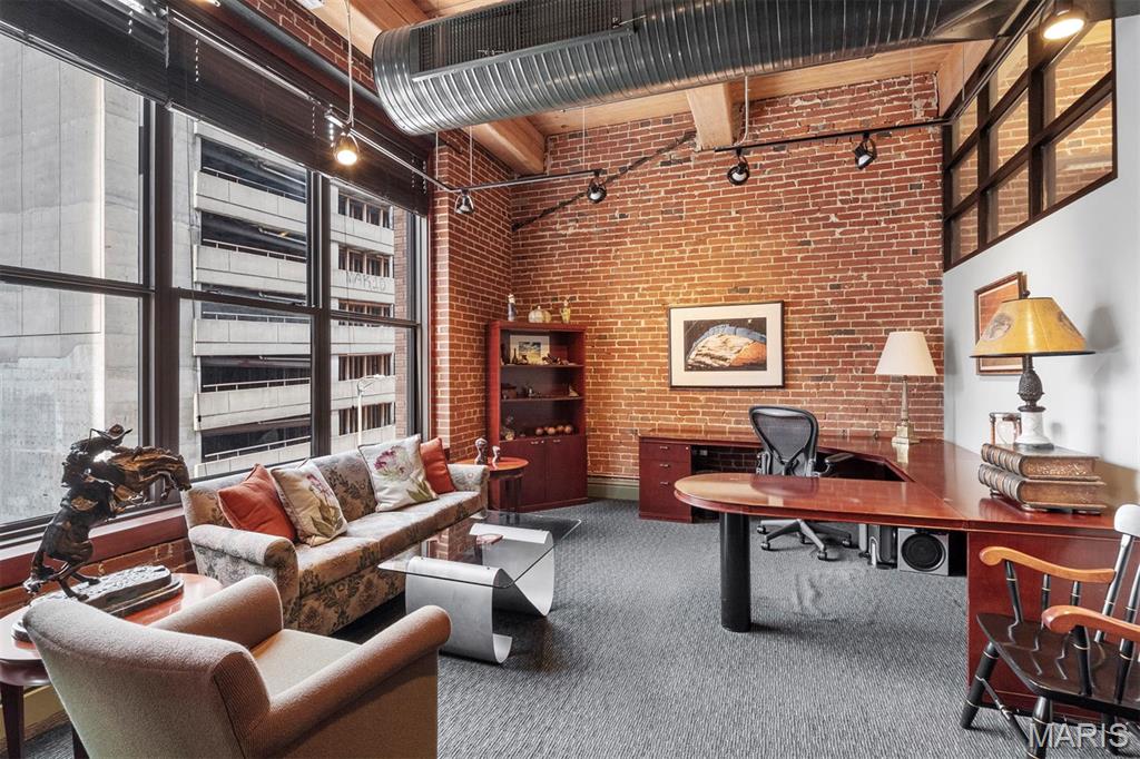 1113 Locust Street Unit: 300