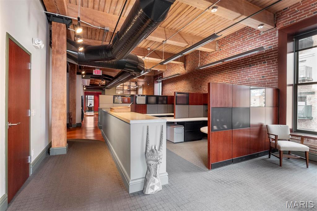 1113 Locust Street Unit: 300